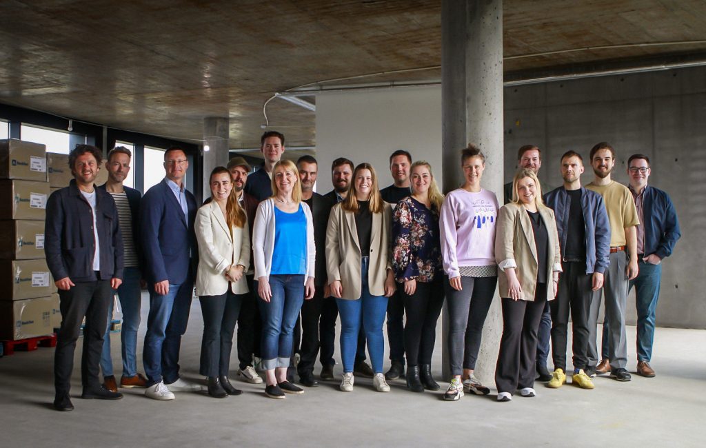 The teams at Startup SuperNova, Astrid EdTech, GET Advising, GæðaMeistari, Lóalóa, Modul Work, Revolníu, Skarpur, Soultech. KuraTech and Lykkjustund are missing from the picture.